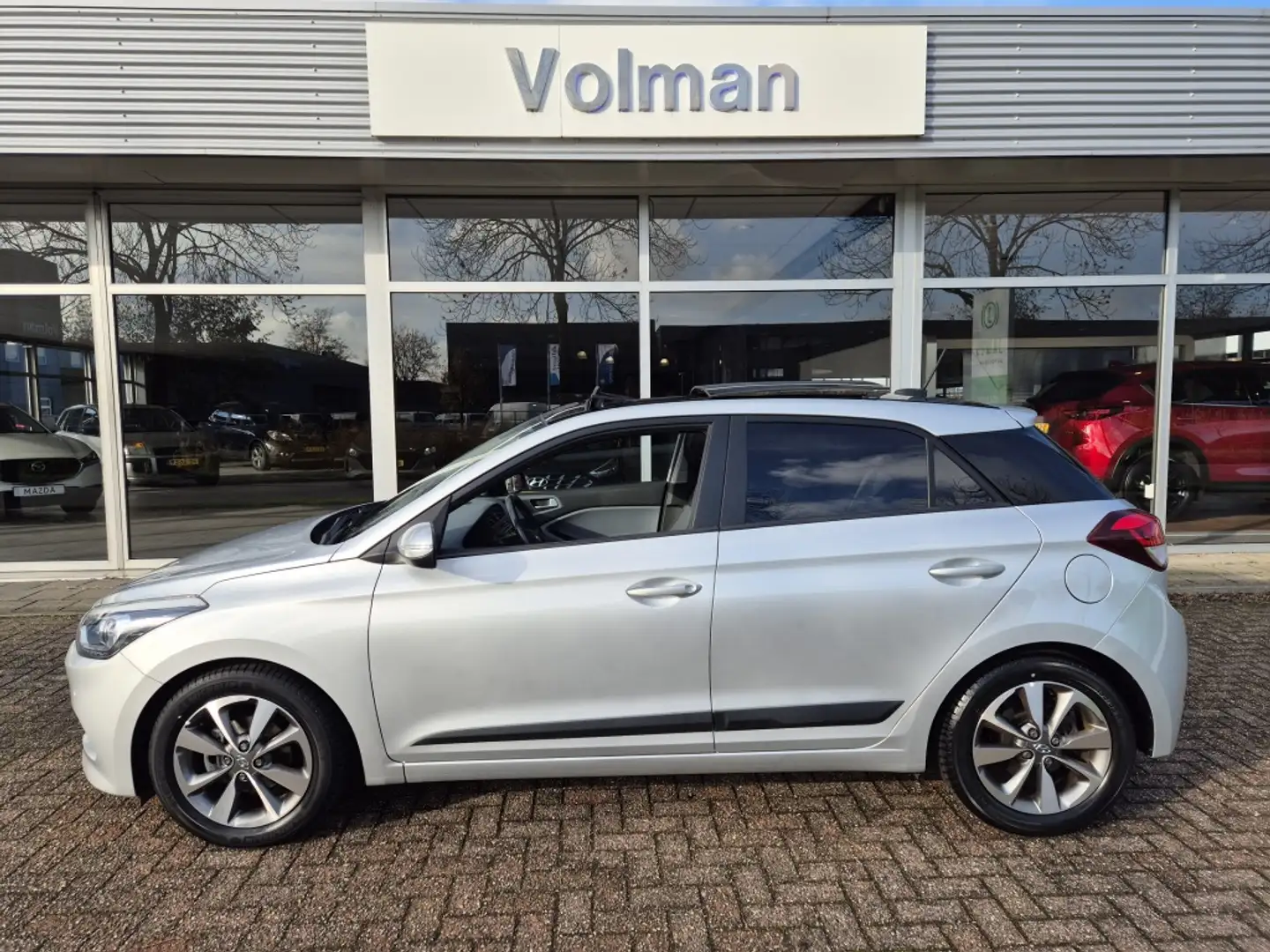 Hyundai i20 1.2 HP Premium Gris - 2