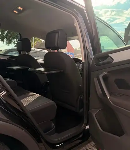 Volkswagen Tiguan view 11