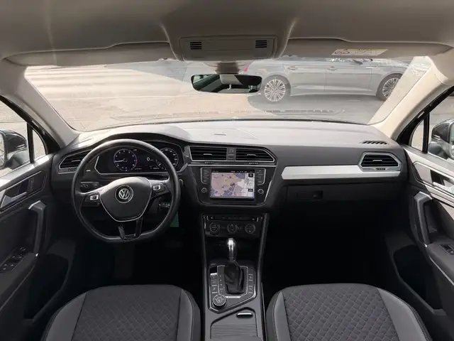 Volkswagen Tiguan view 15