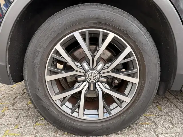 Volkswagen Tiguan view 10