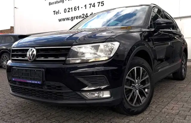 Volkswagen Tiguan view 3