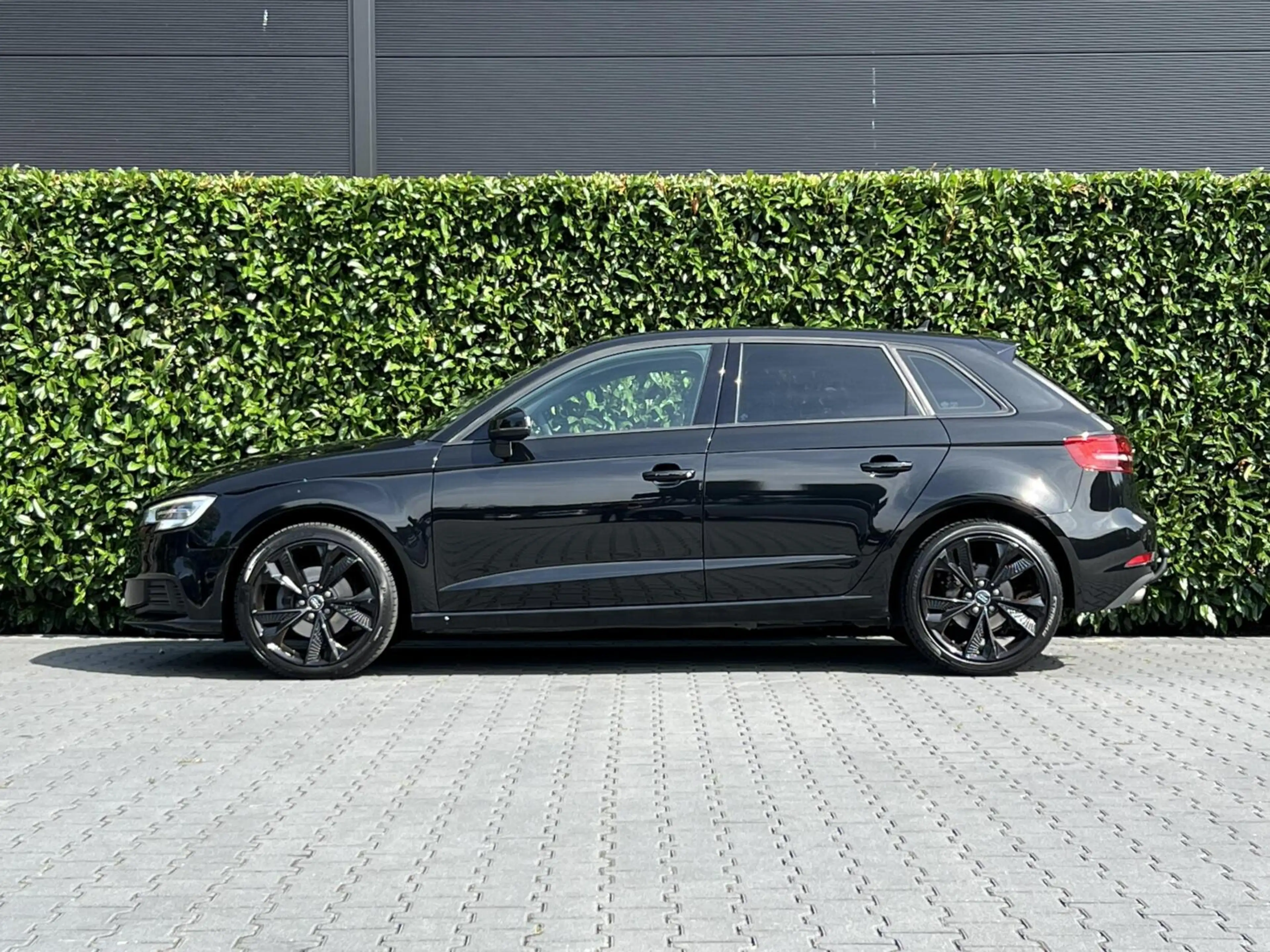 Audi A3 Sportback 30 TDI S-TRONIC DESIGN Pro Line Plus, FA — photo 3
