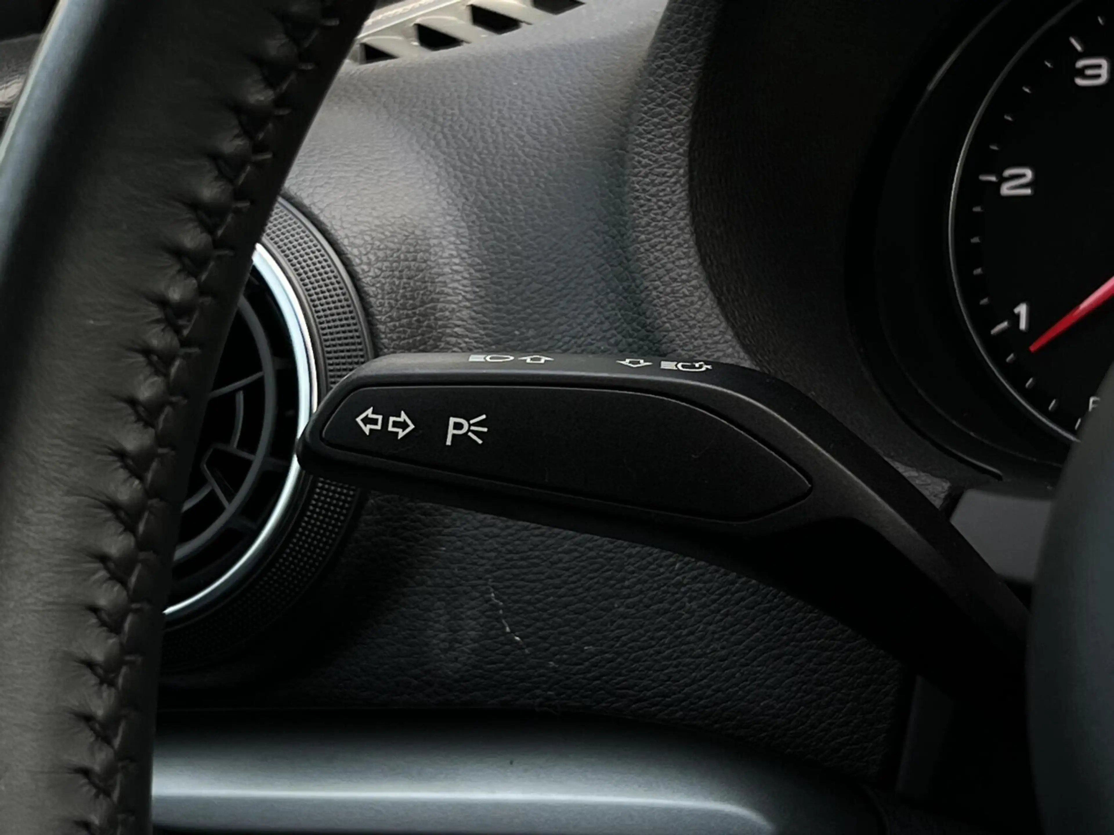 Audi A3 Sportback 30 TDI S-TRONIC DESIGN Pro Line Plus, FA — photo 34