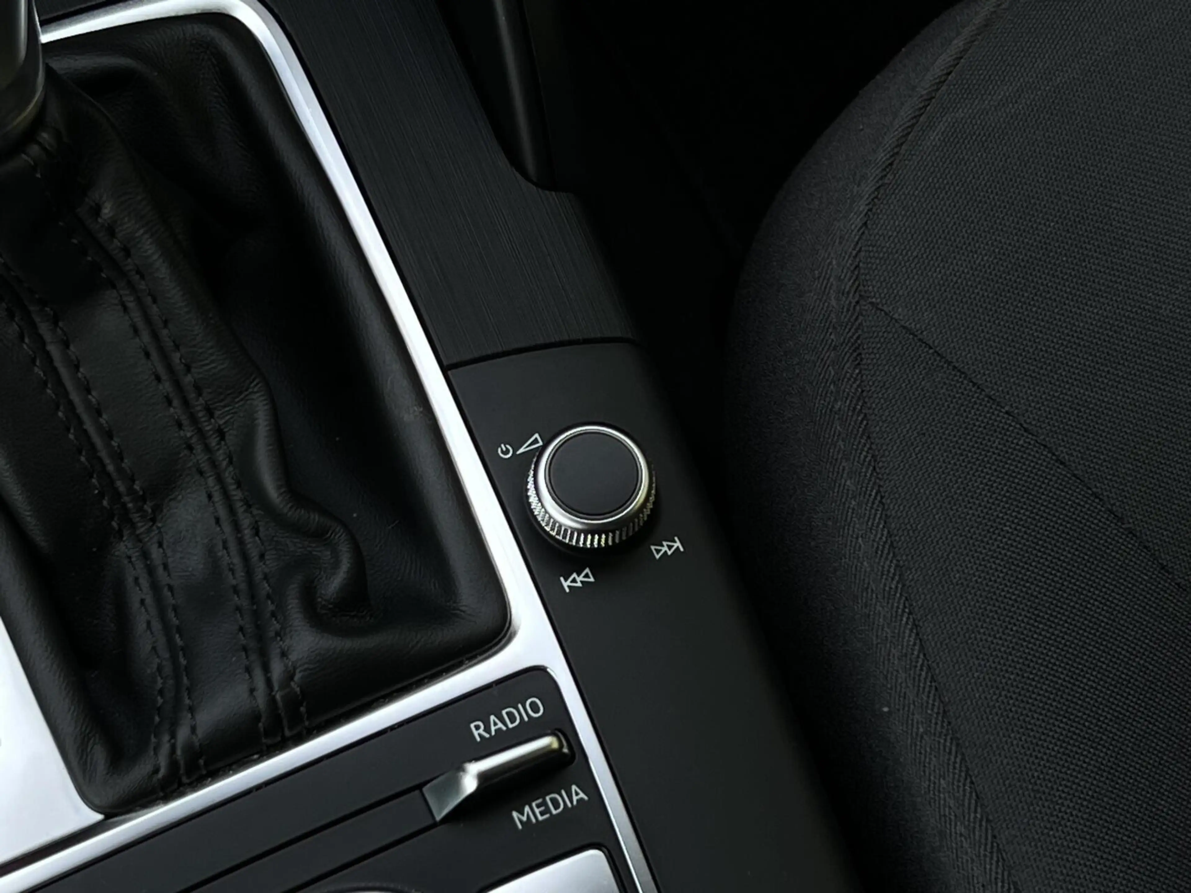 Audi A3 Sportback 30 TDI S-TRONIC DESIGN Pro Line Plus, FA — photo 20