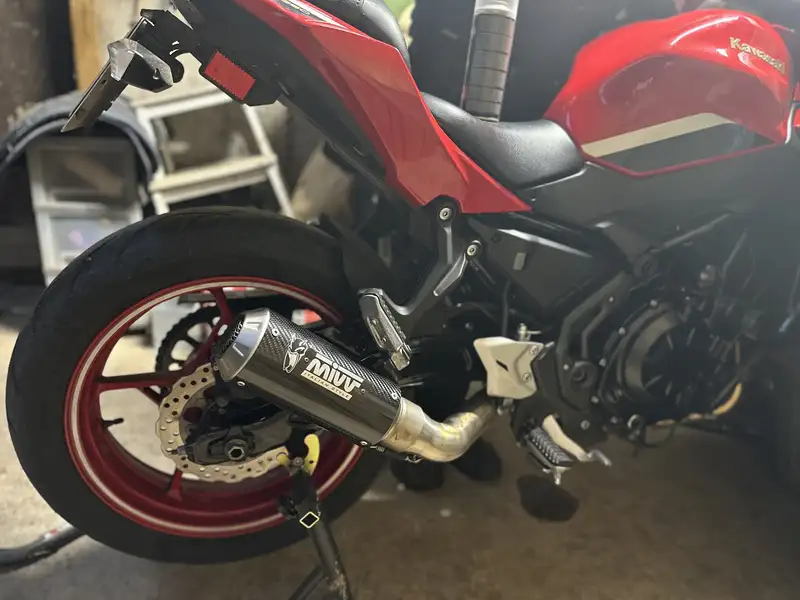 Kawasaki Z 650 - foto 6