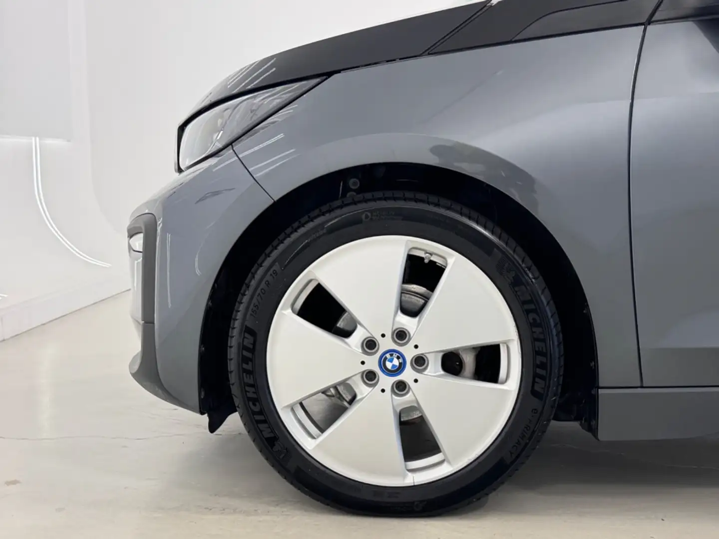 BMW i3 120Ah Gris - 2