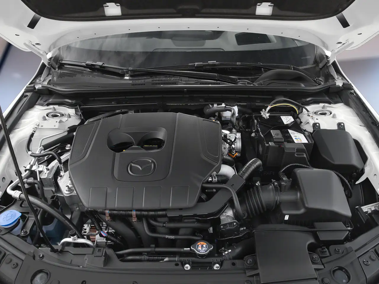 Mazda 3 снимка Mazda 3