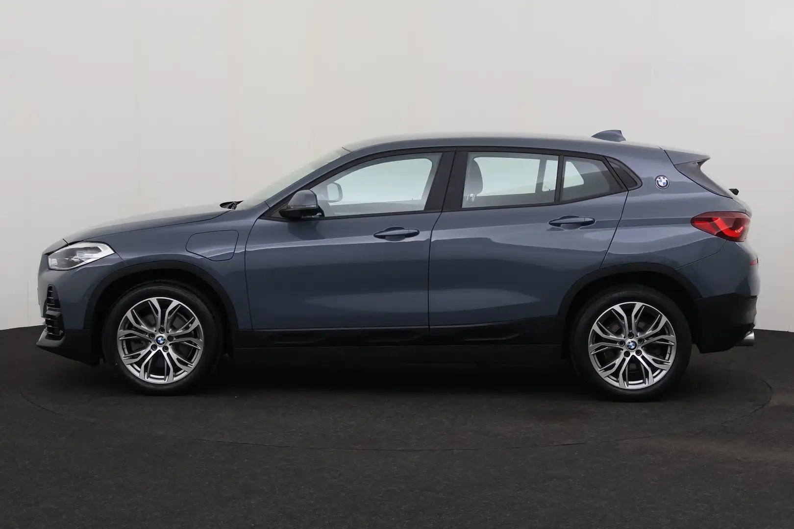 BMW X2 25 e IA XDRIVE STEPTRONIC PHEV + GPS + CAMERA + PD Blanc - 2