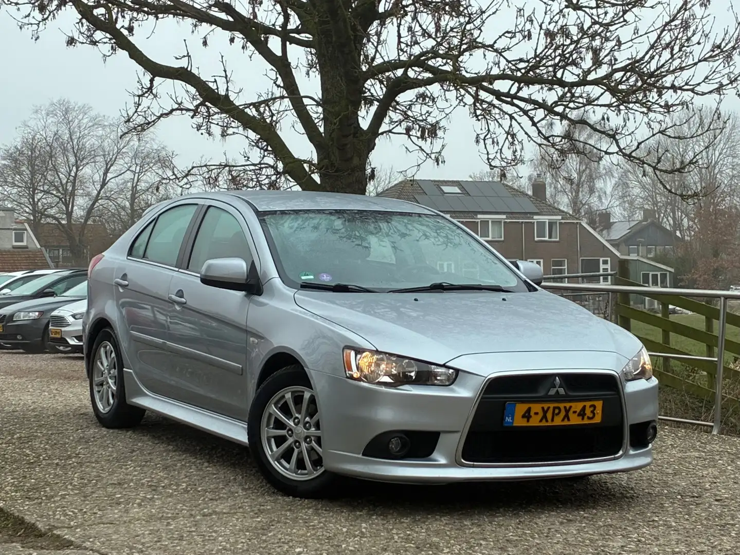 Mitsubishi Lancer Sportback 1.6 Limited Edition | 5-Deurs + Airco nu Gris - 1
