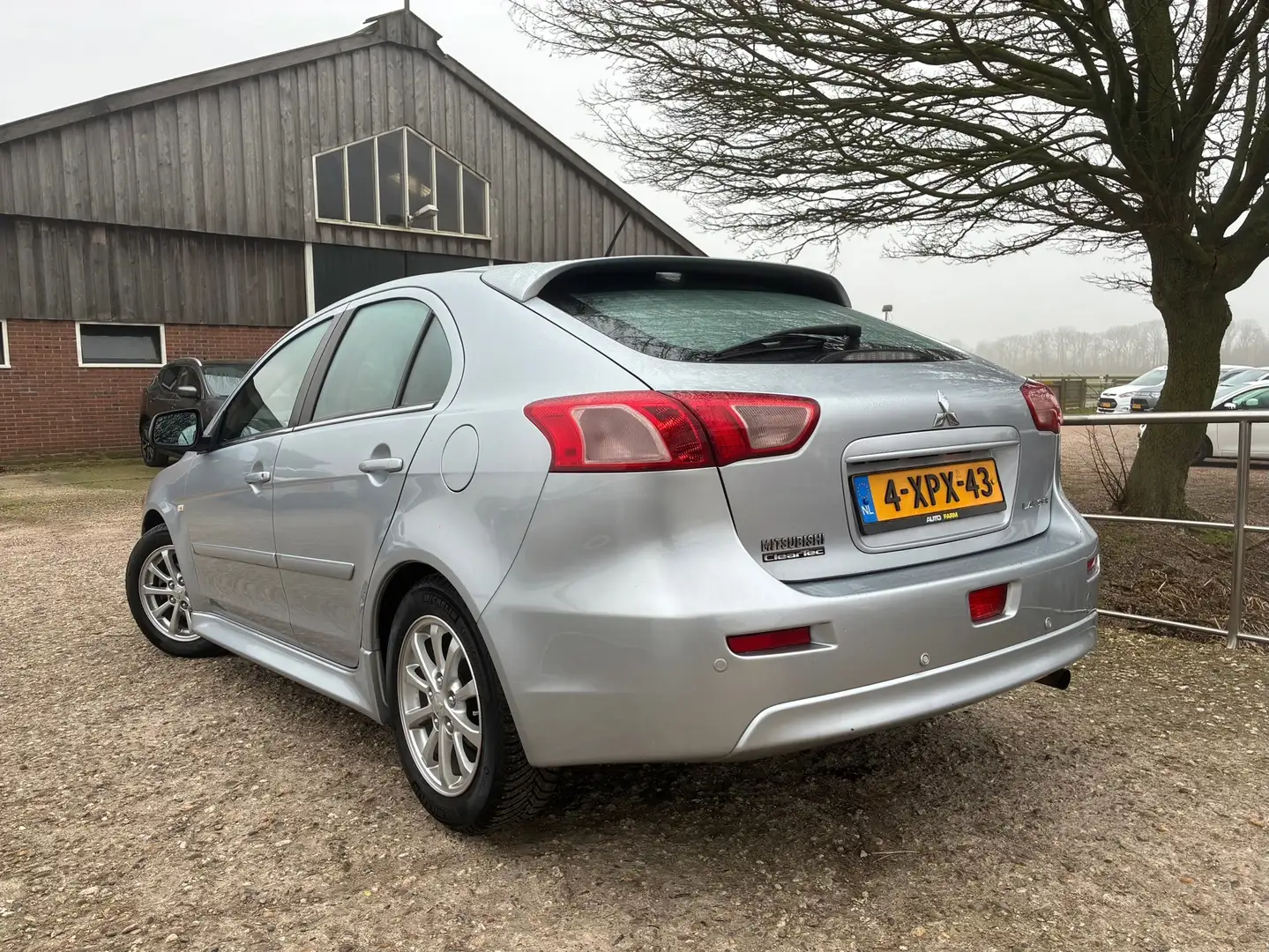 Mitsubishi Lancer Sportback 1.6 Limited Edition | 5-Deurs + Airco nu Gris - 2