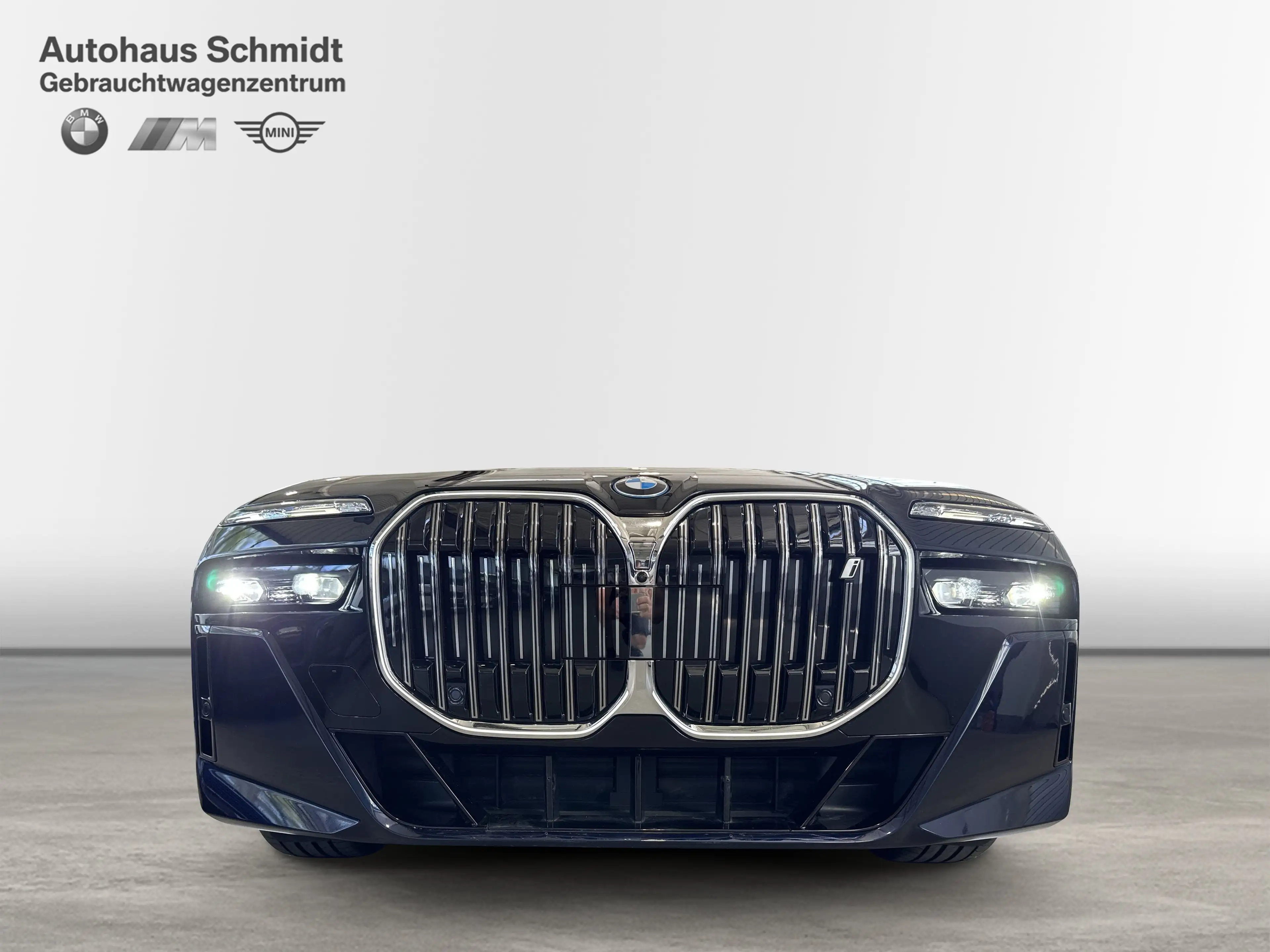 BMW i7 xDrive60 Limousine — photo 6