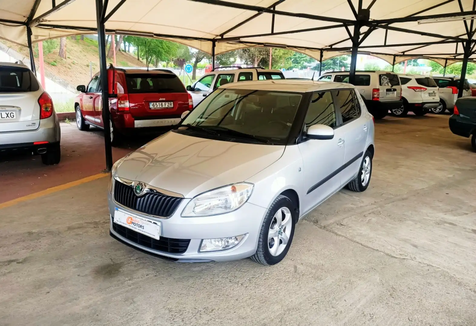 Skoda Fabia 1.2 TSI Ambition 85 Gris - 1