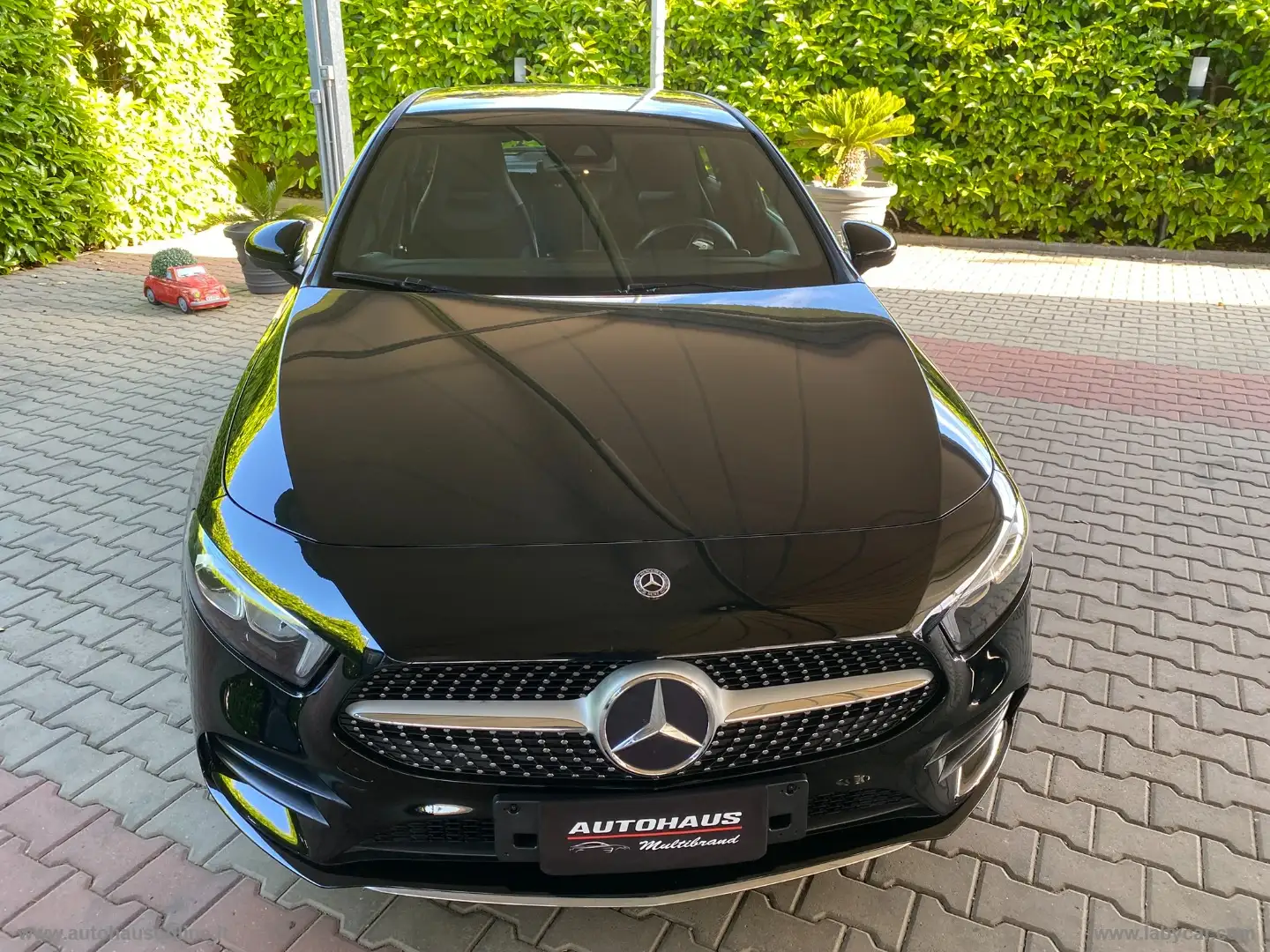 Mercedes-Benz A 180 A 180 d Automatic Premium Zwart - 2