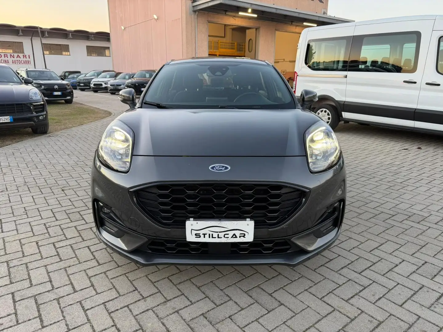 Ford Puma Puma II 2023 1.0 ecoboost h ST-Line AUTOMATICA Gris - 2