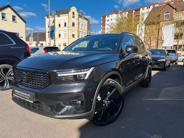 Volvo XC40 B4 Ultra Black Ed Alcantara, Pano,360°, ACC