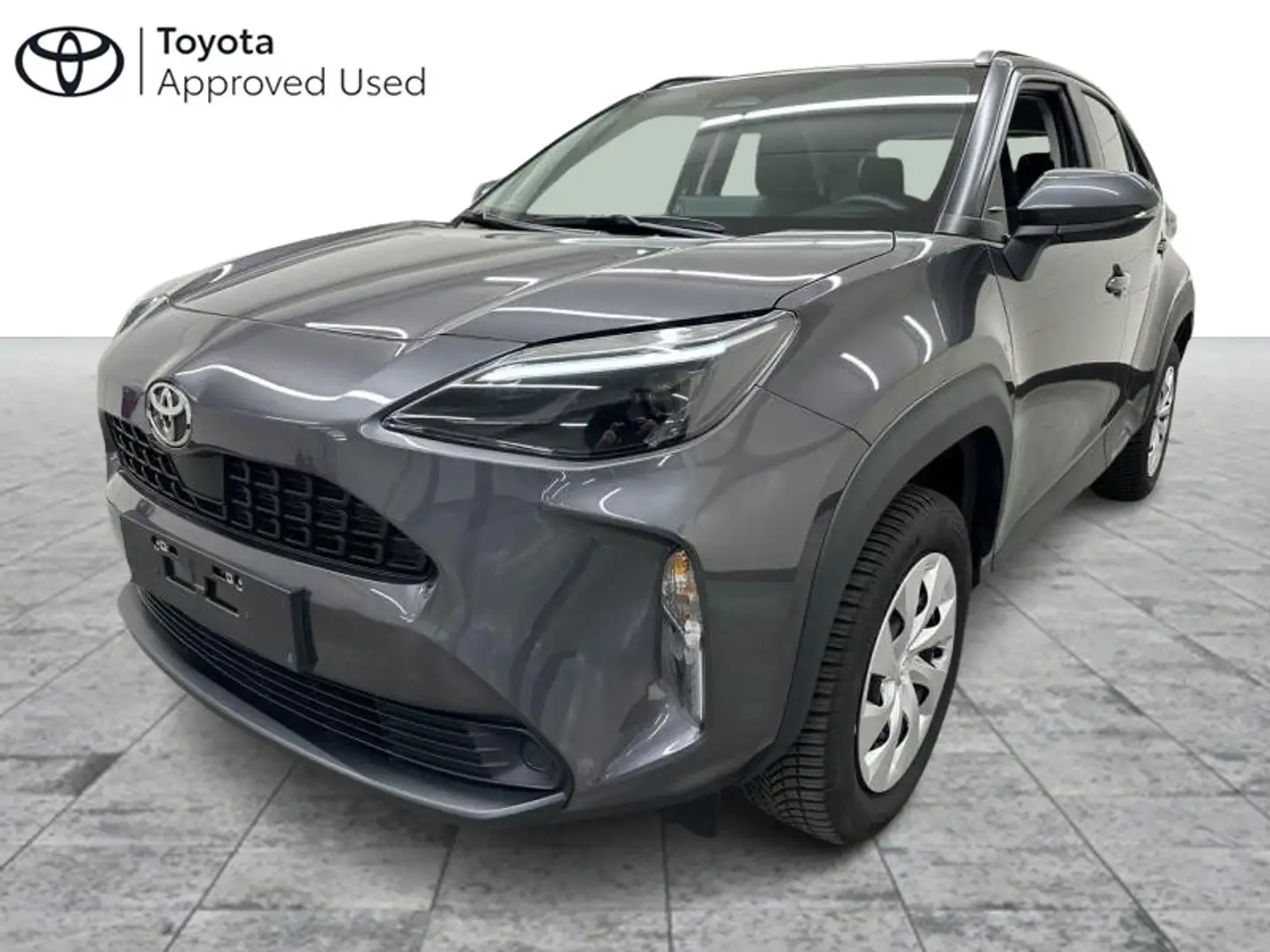Toyota Yaris Cross Dynamic Grijs - 1