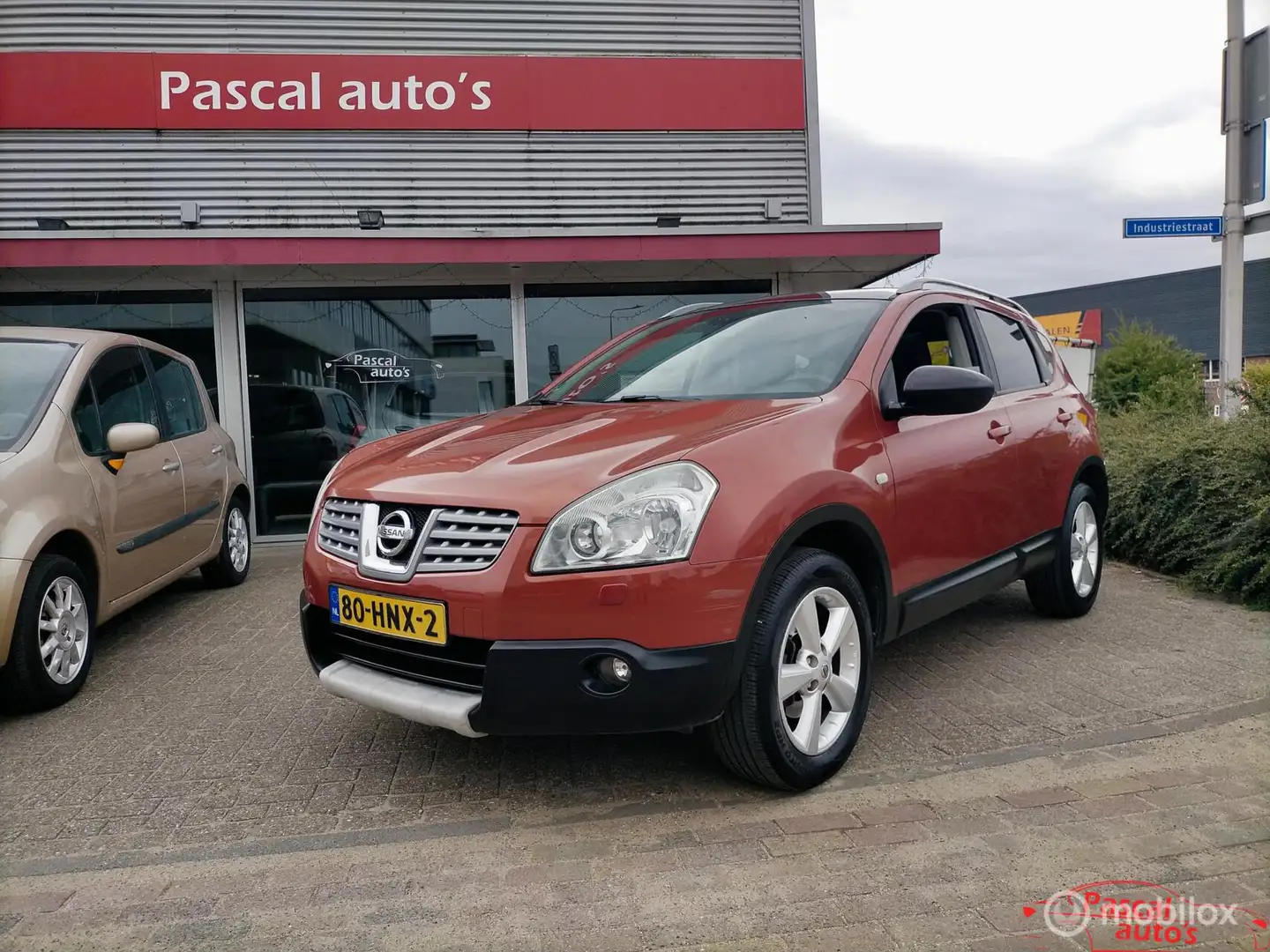 Nissan Qashqai 2.0 Tekna panodak leder trekhaak Rood - 1
