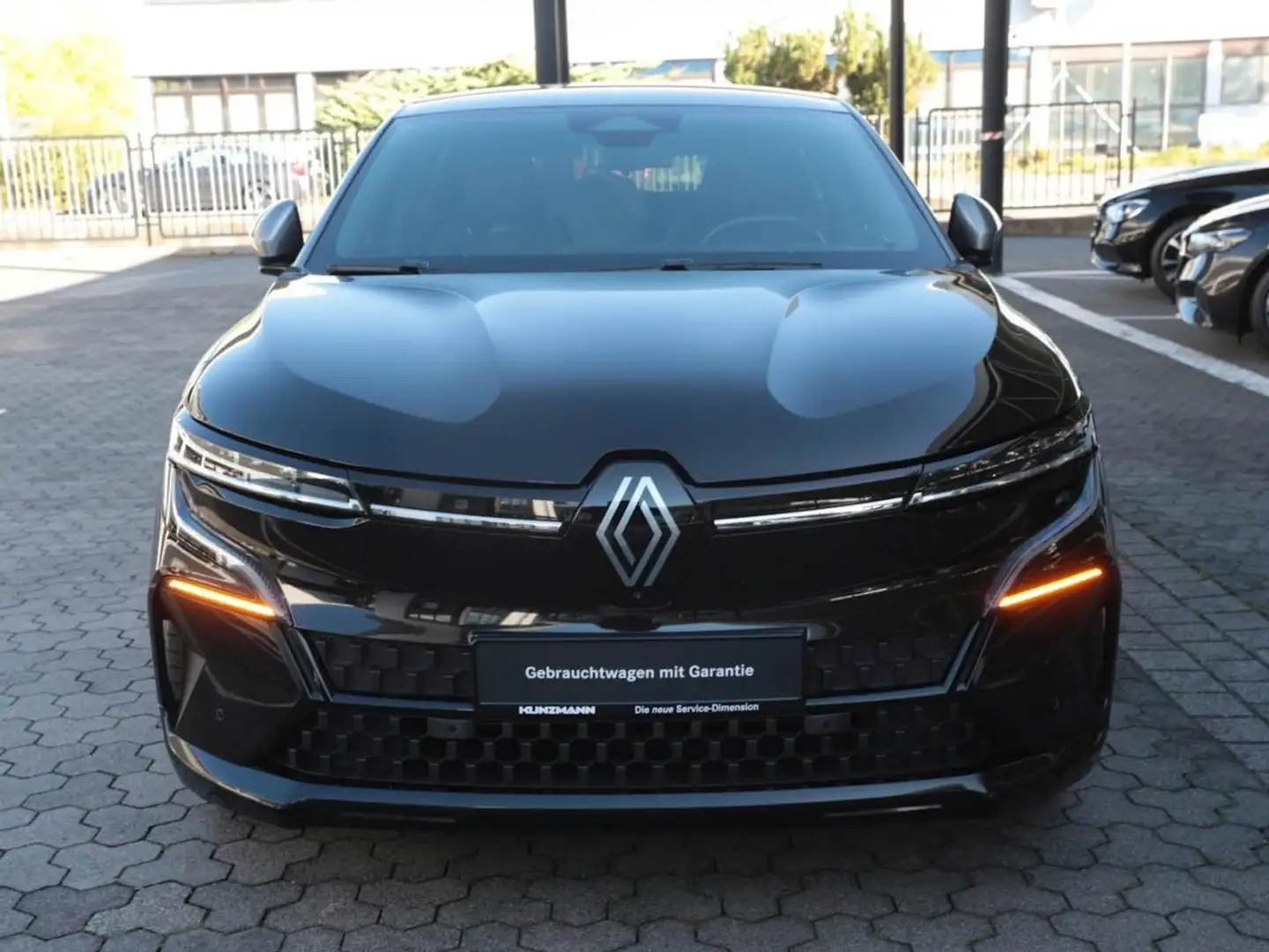 Renault Megane E-Tech EV60 220 Iconic Harman-Kardon 360° Grau - 2