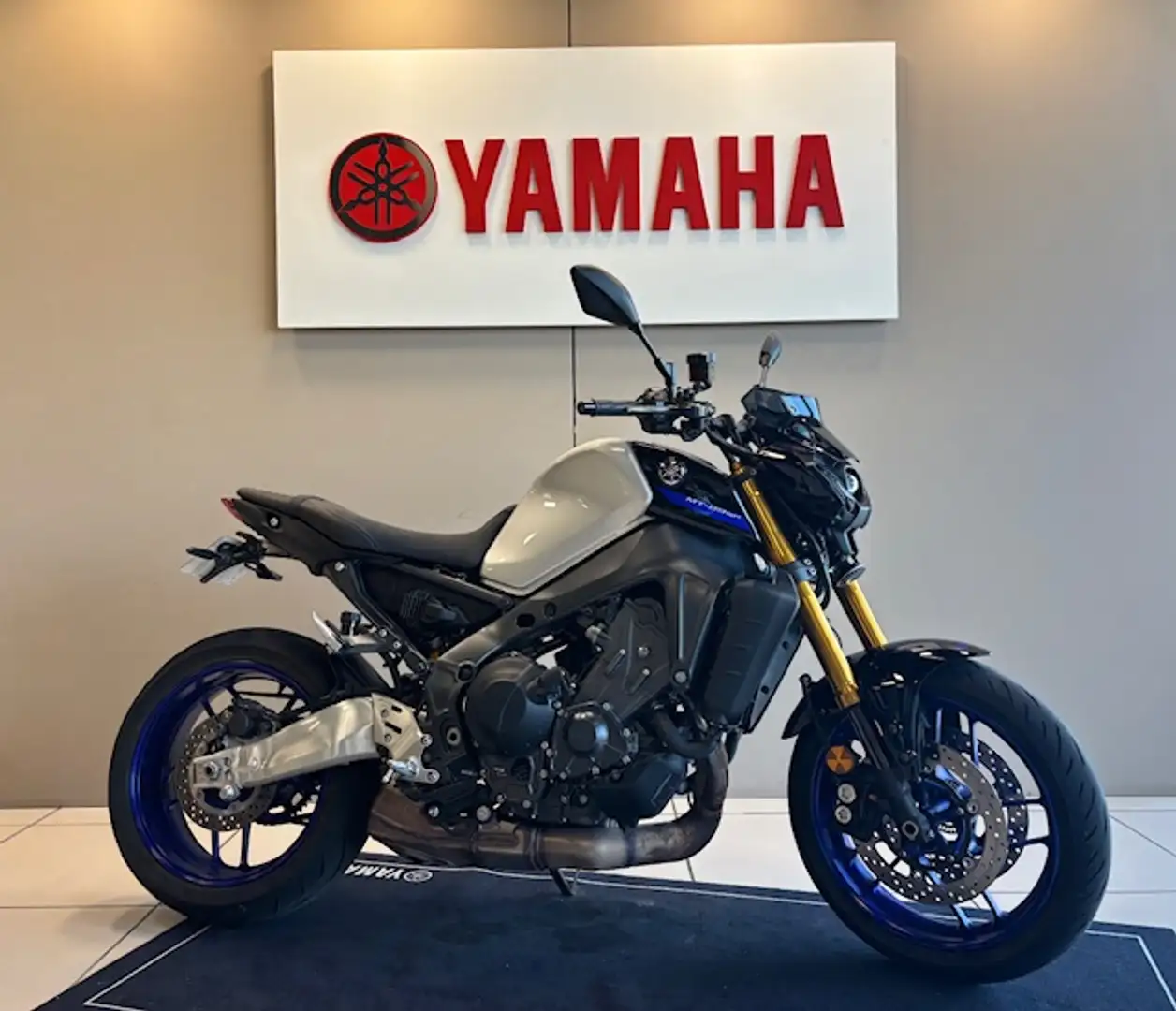 Yamaha MT-09 Blu/Azzurro - 1