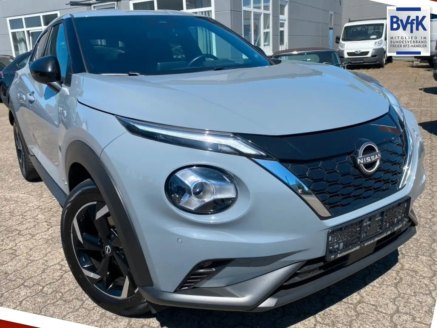 Nissan Juke Hybrid N-Connecta Automatik Grijs - 1
