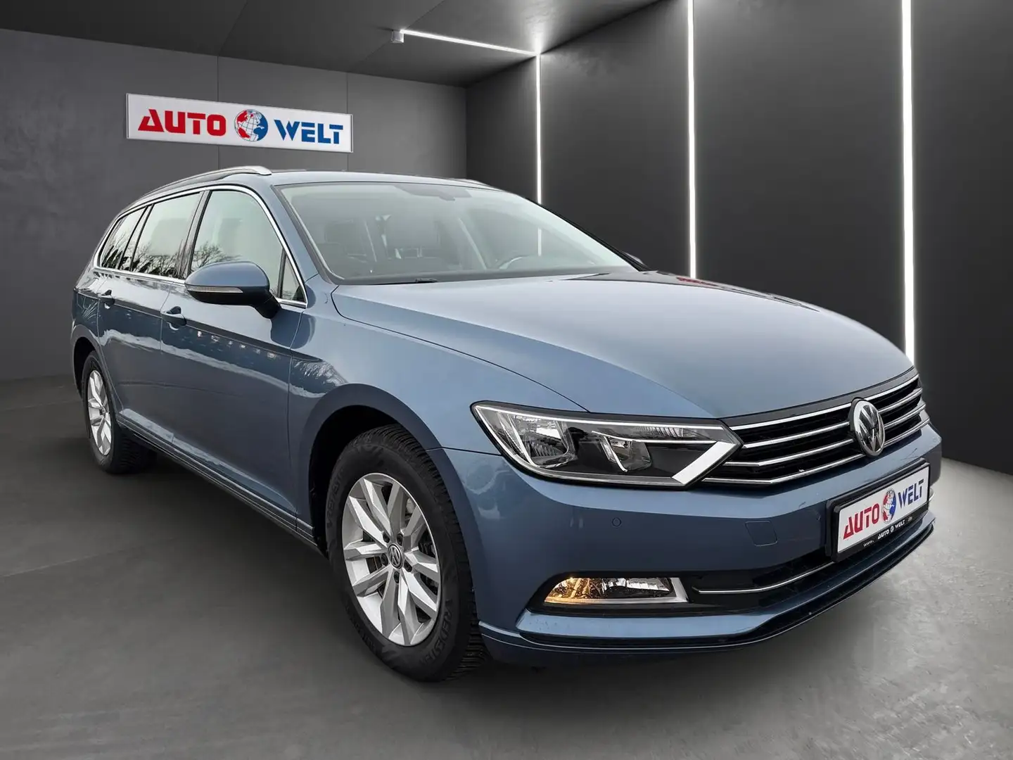 Volkswagen Passat Variant 1.4 TSI Comfortline Navi PDC AUX Bleu - 2