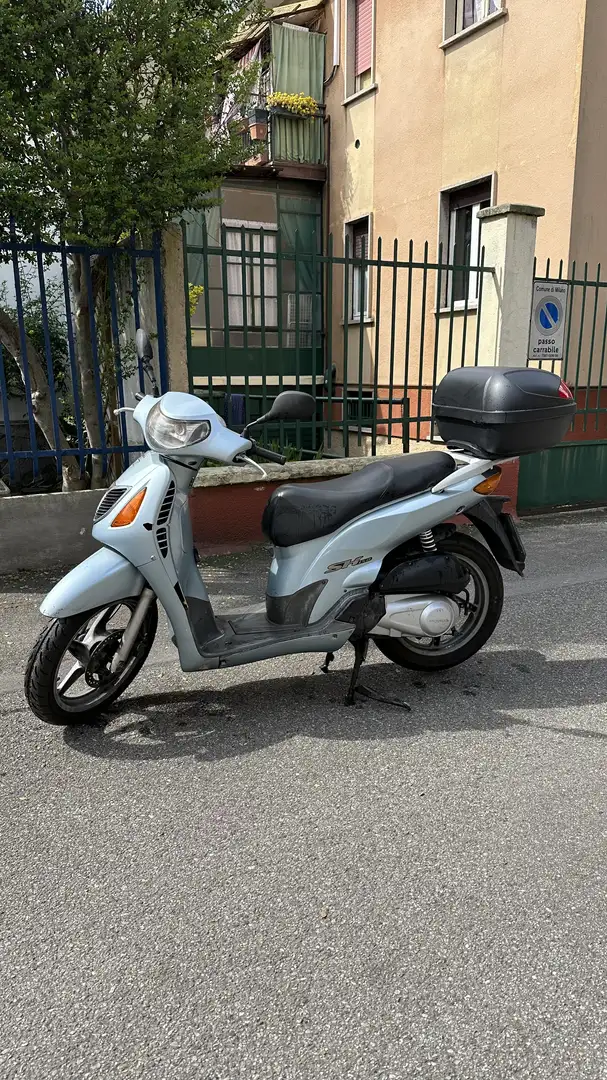 Honda SH 150 Modrá - 2