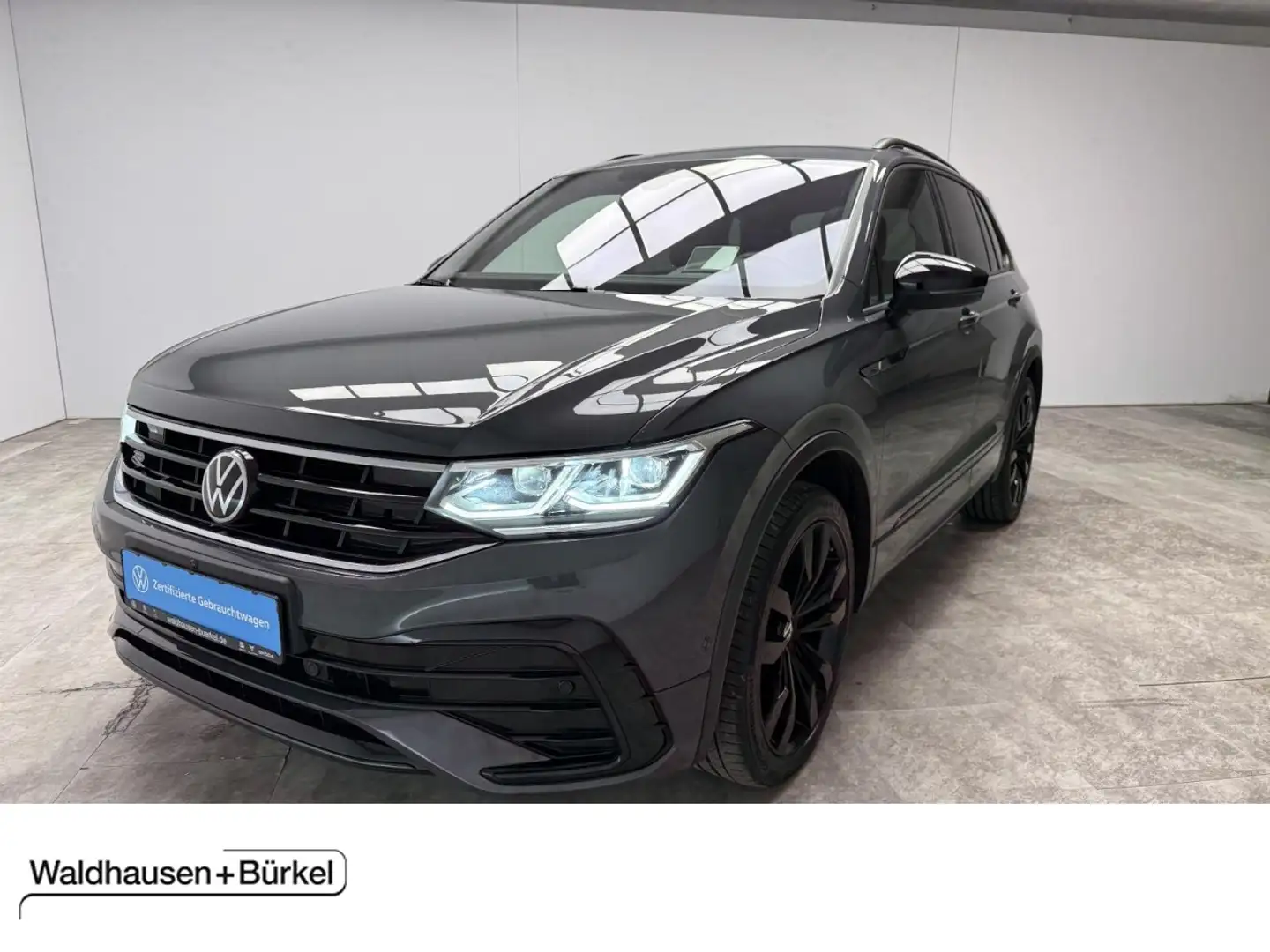 Volkswagen Tiguan 2.0 TDI DSG R-Line 4Motion HUD+Panorama Klima Grau - 1