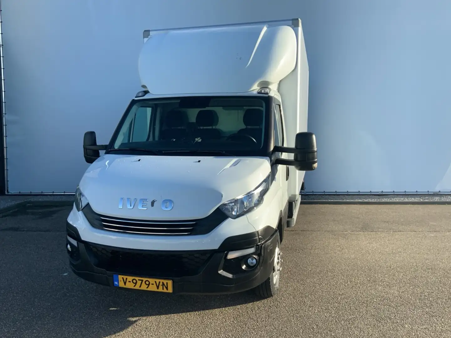 Iveco Daily 35C16 2.3 375 Automaat Meubelbak & Lift Airco Crui Wit - 1
