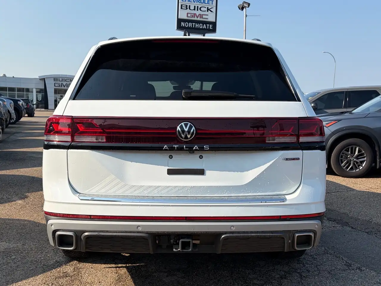 Volkswagen Atlas photo Volkswagen Atlas