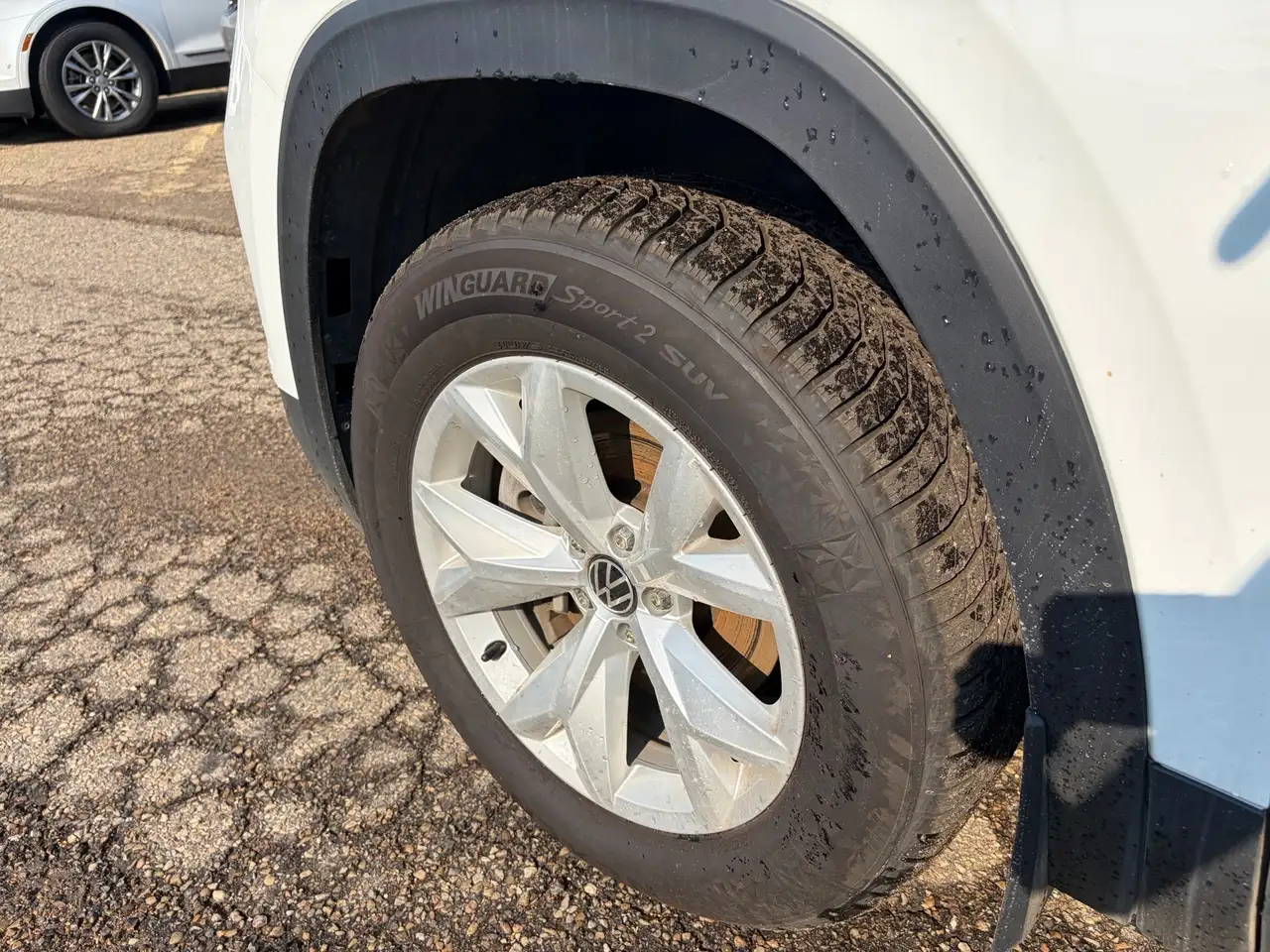 Volkswagen Atlas photo Volkswagen Atlas