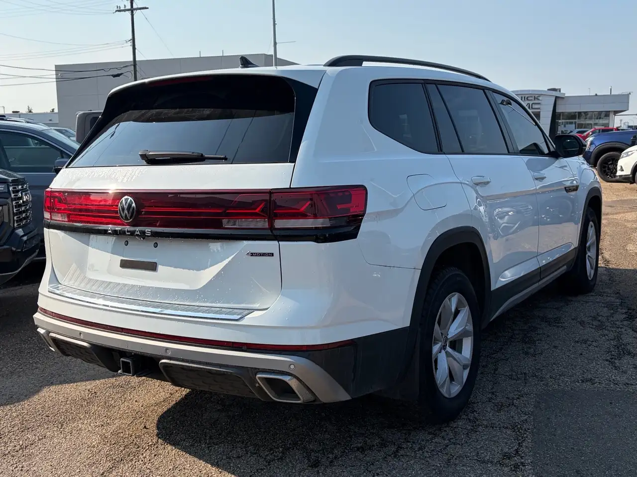 Volkswagen Atlas photo Volkswagen Atlas