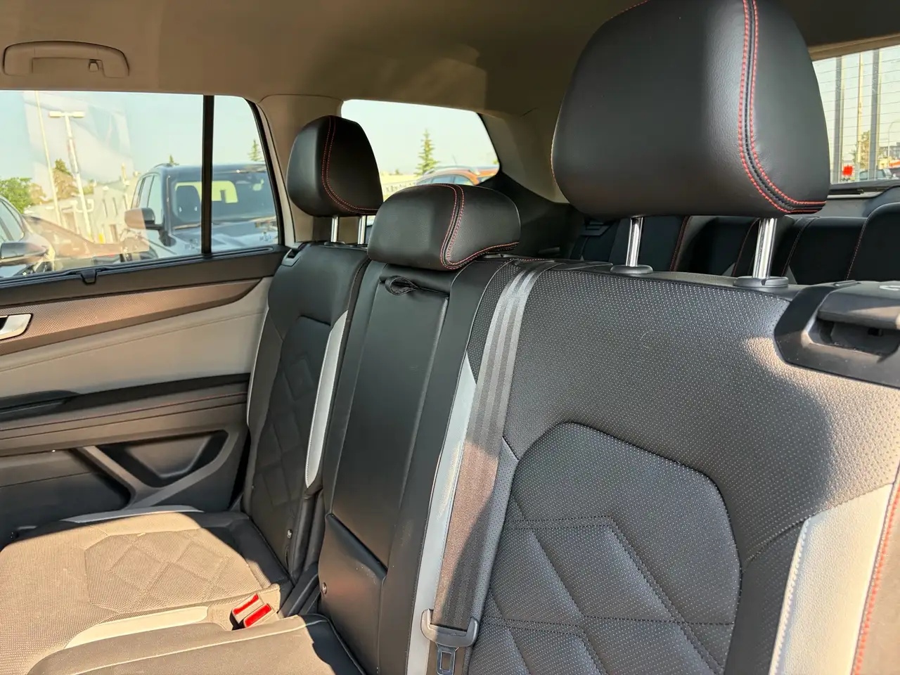 Volkswagen Atlas photo Volkswagen Atlas