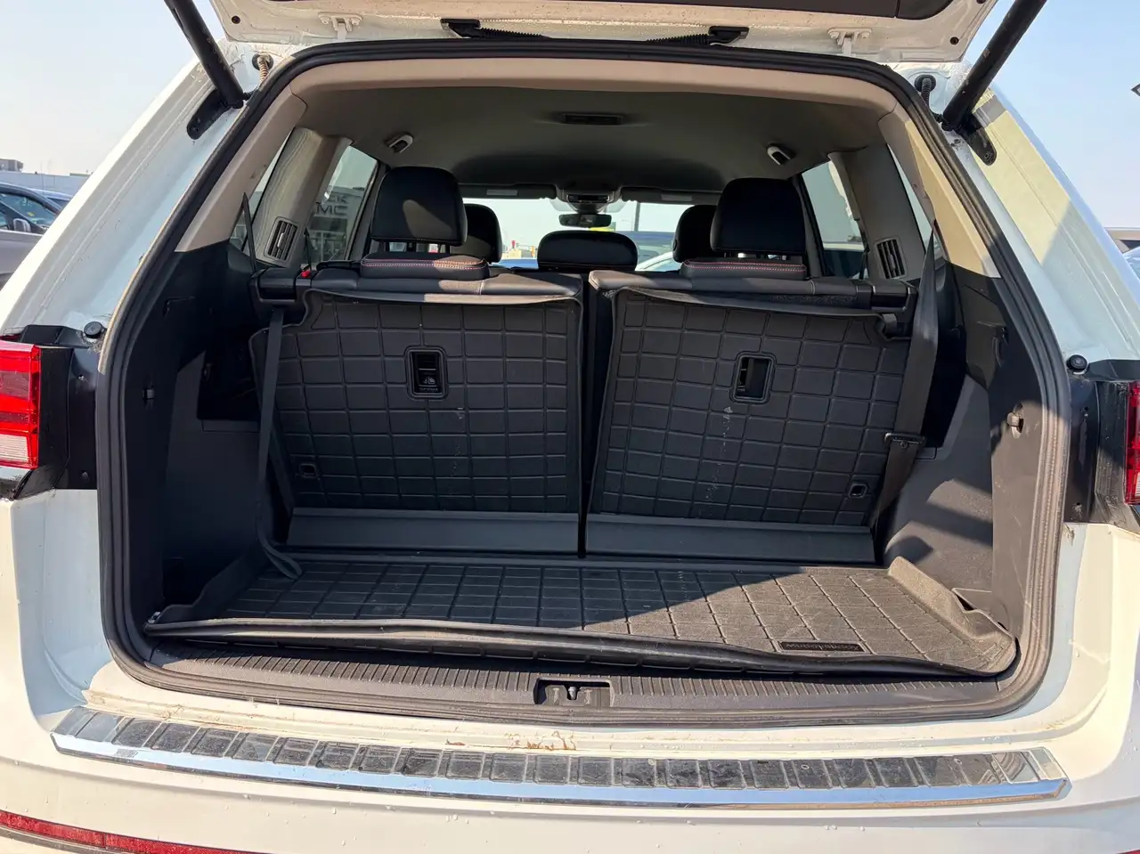 Volkswagen Atlas photo Volkswagen Atlas