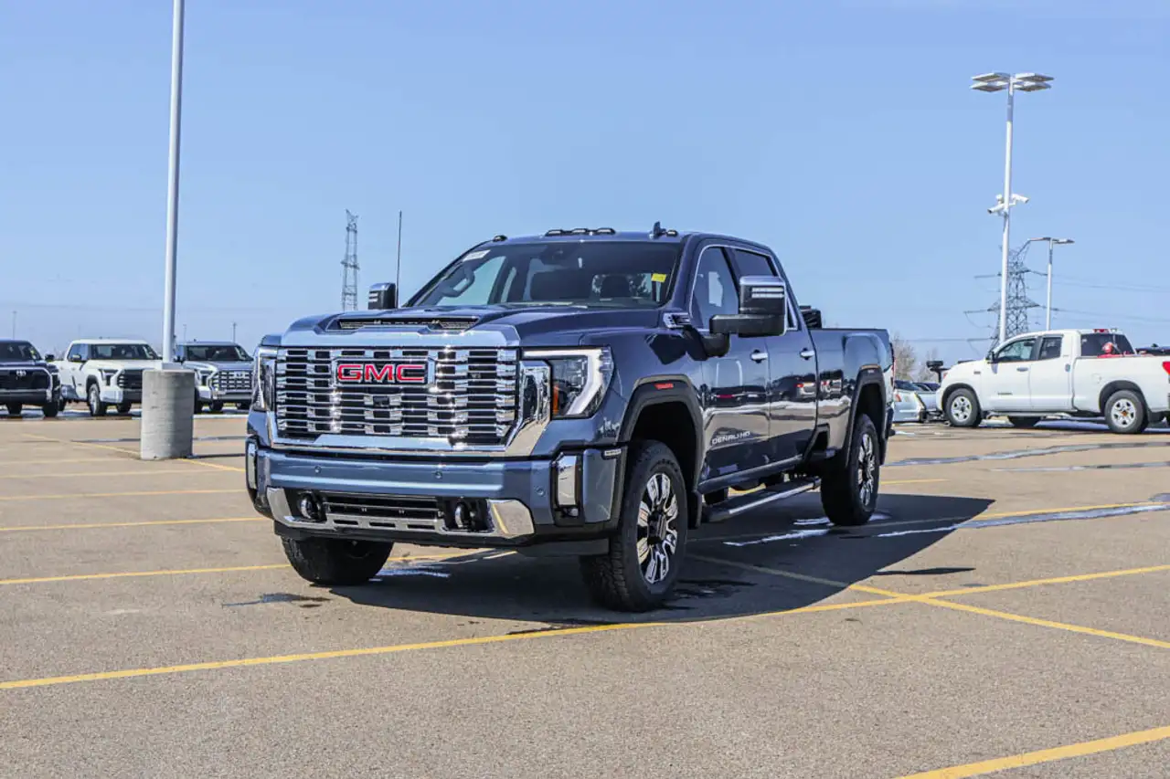 GMC Sierra 3500HD снимка GMC Sierra 3500HD