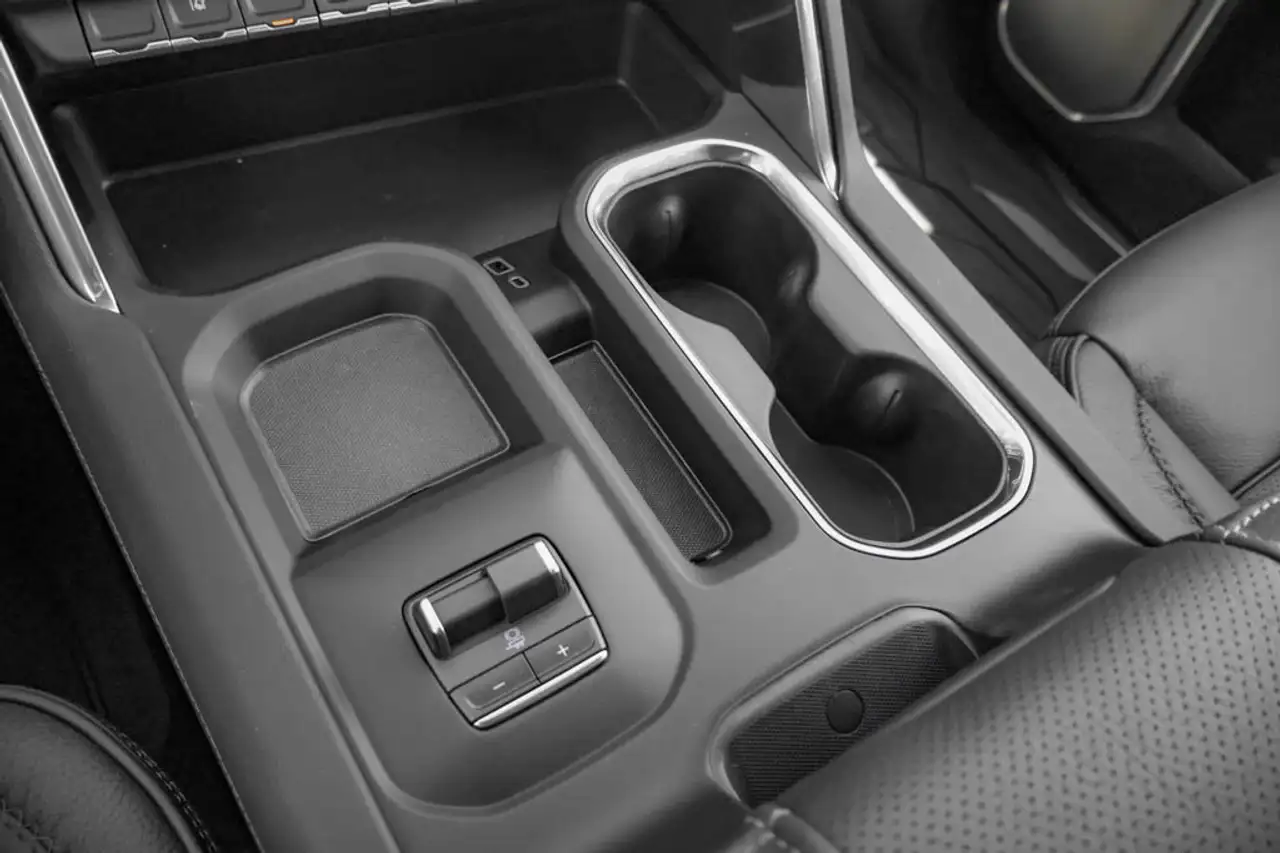 GMC Sierra 3500HD снимка GMC Sierra 3500HD