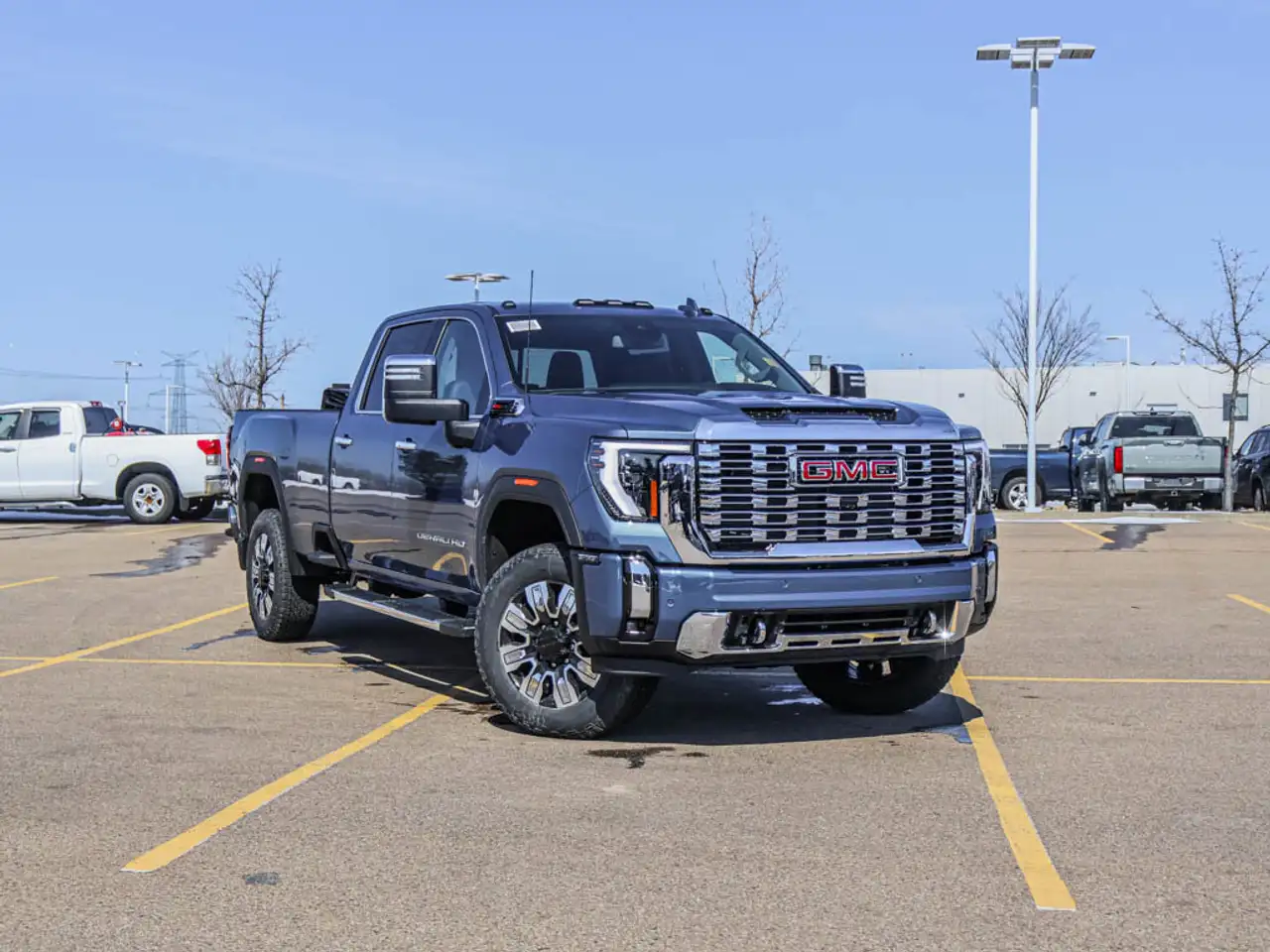 GMC Sierra 3500HD снимка GMC Sierra 3500HD