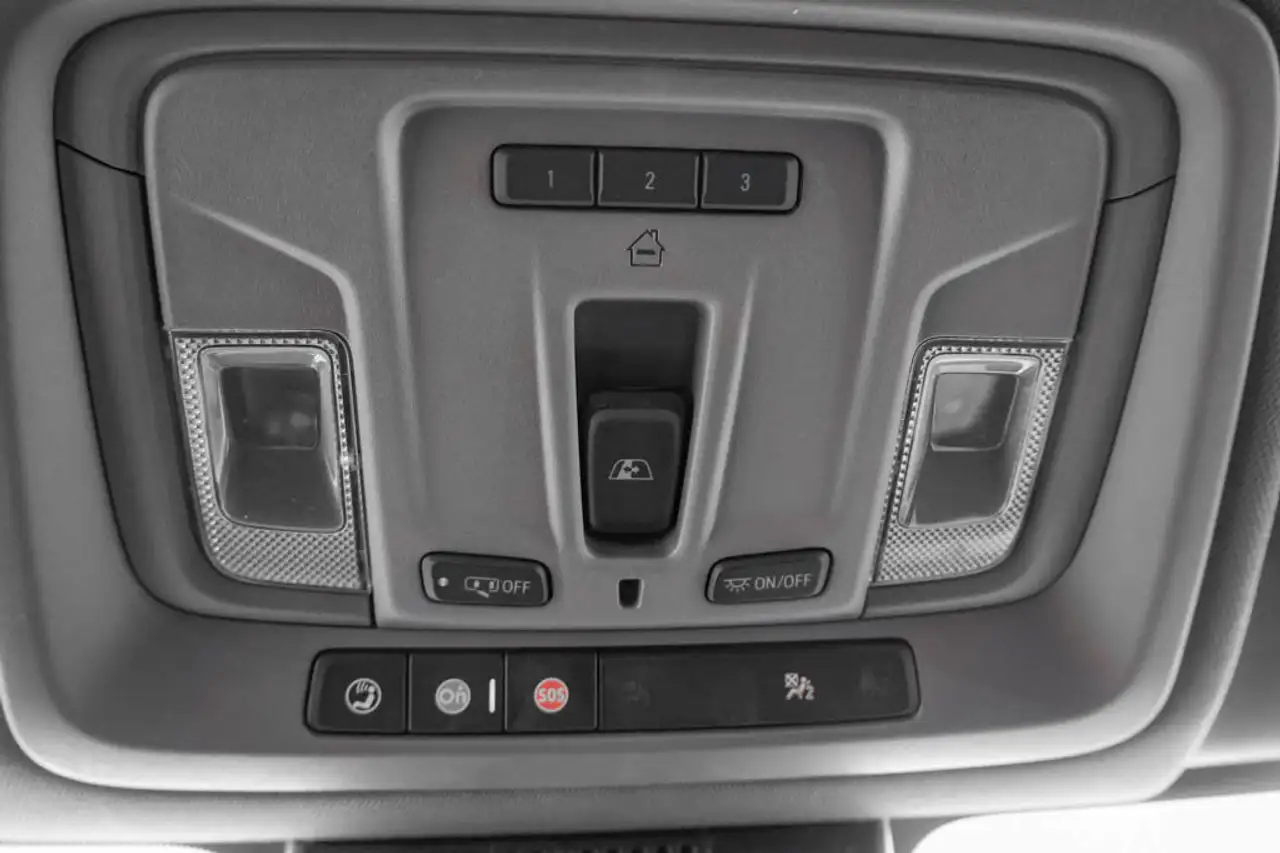 GMC Sierra 3500HD снимка GMC Sierra 3500HD