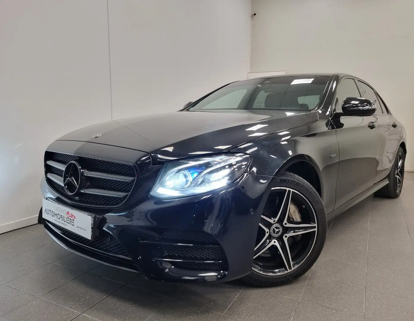 Mercedes-Benz E 300 Classe EQPower 9G-Tronic AMG Line Noir - 1