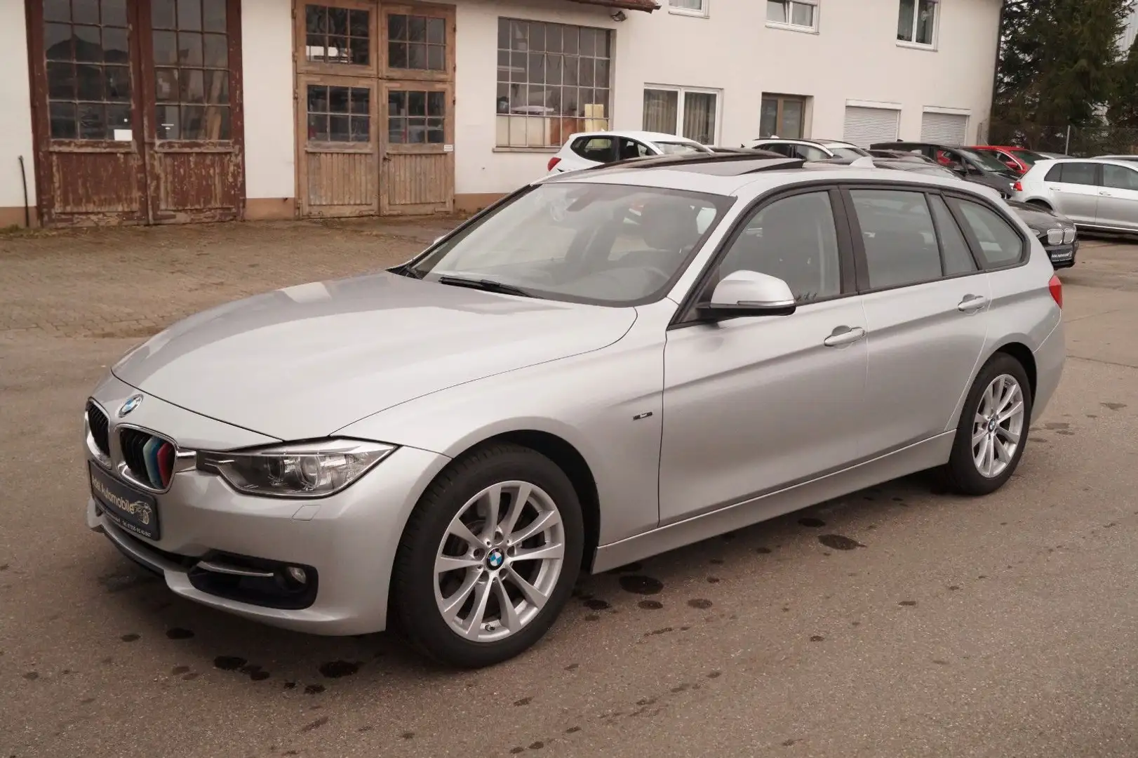 BMW 328 Baureihe 3 Touring 328 i xDrive Sportline Silber - 1