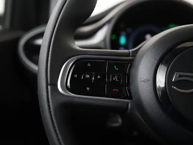 Fiat 500e view 8