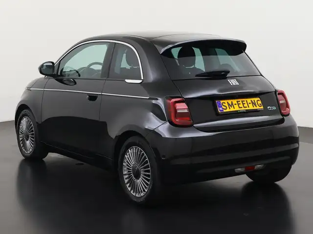 Fiat 500e view 7