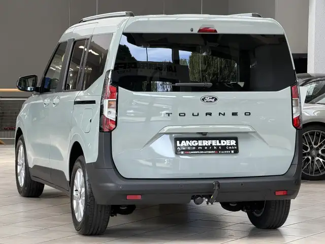 Ford Tourneo Courier view 5