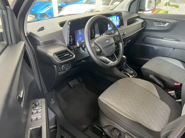Ford Tourneo Courier view 12