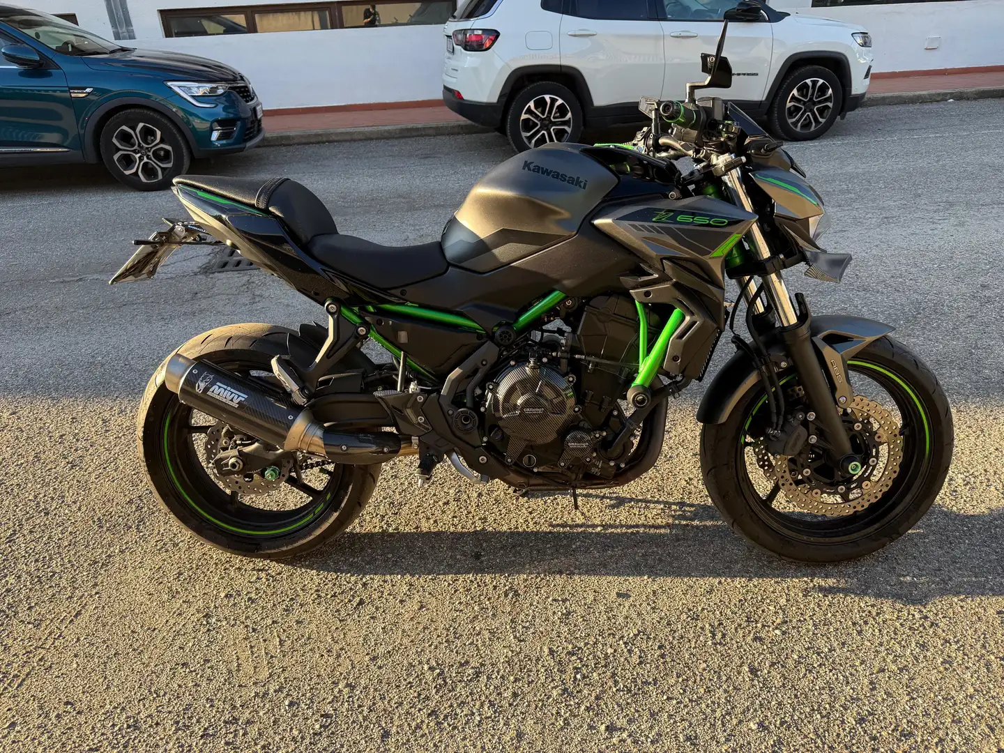 Kawasaki Z 650 Verde - 1