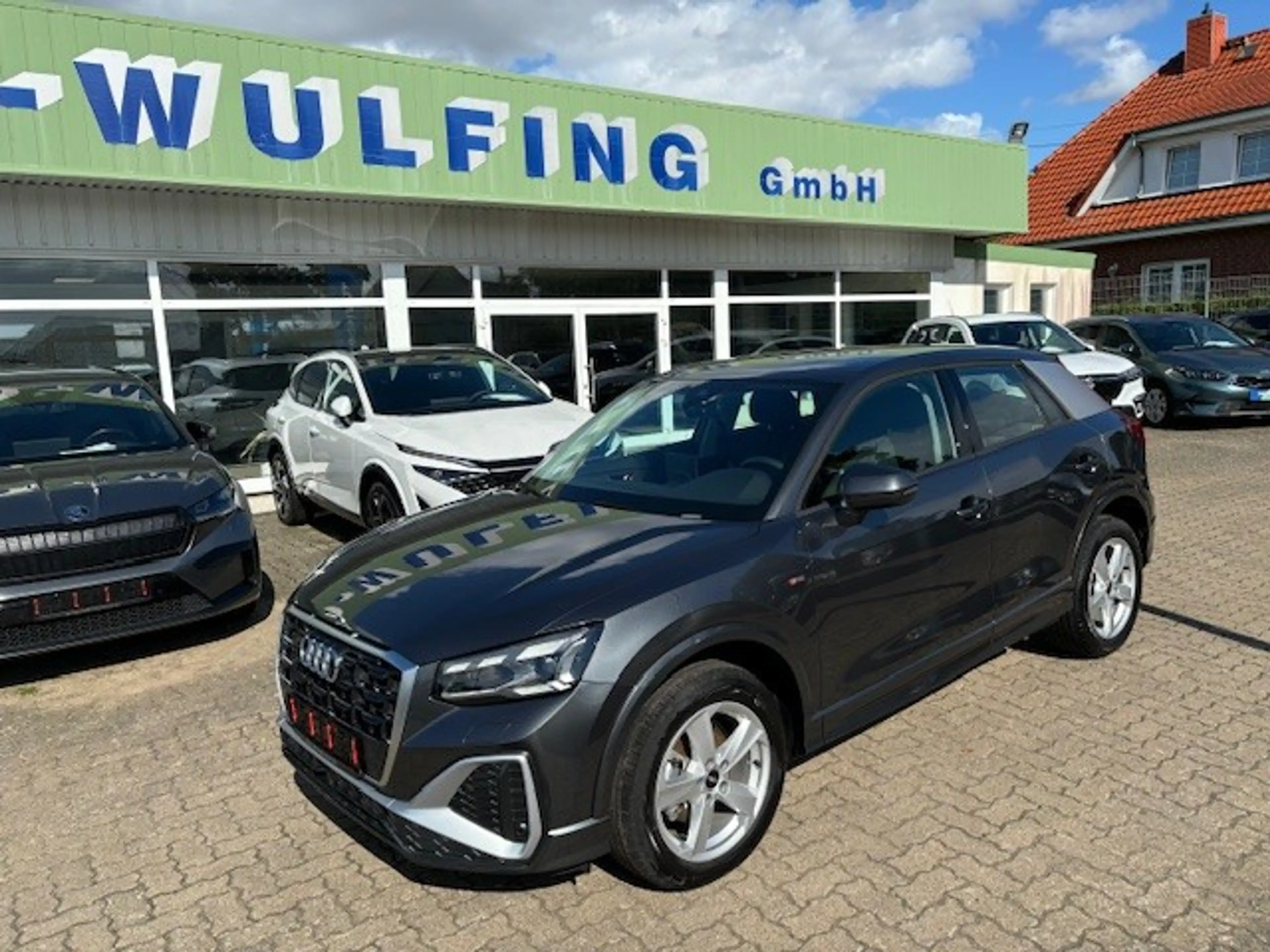 Audi Q2 35 TFSI S-Tronic S-Line, Matrix, Komfort plus — photo 2