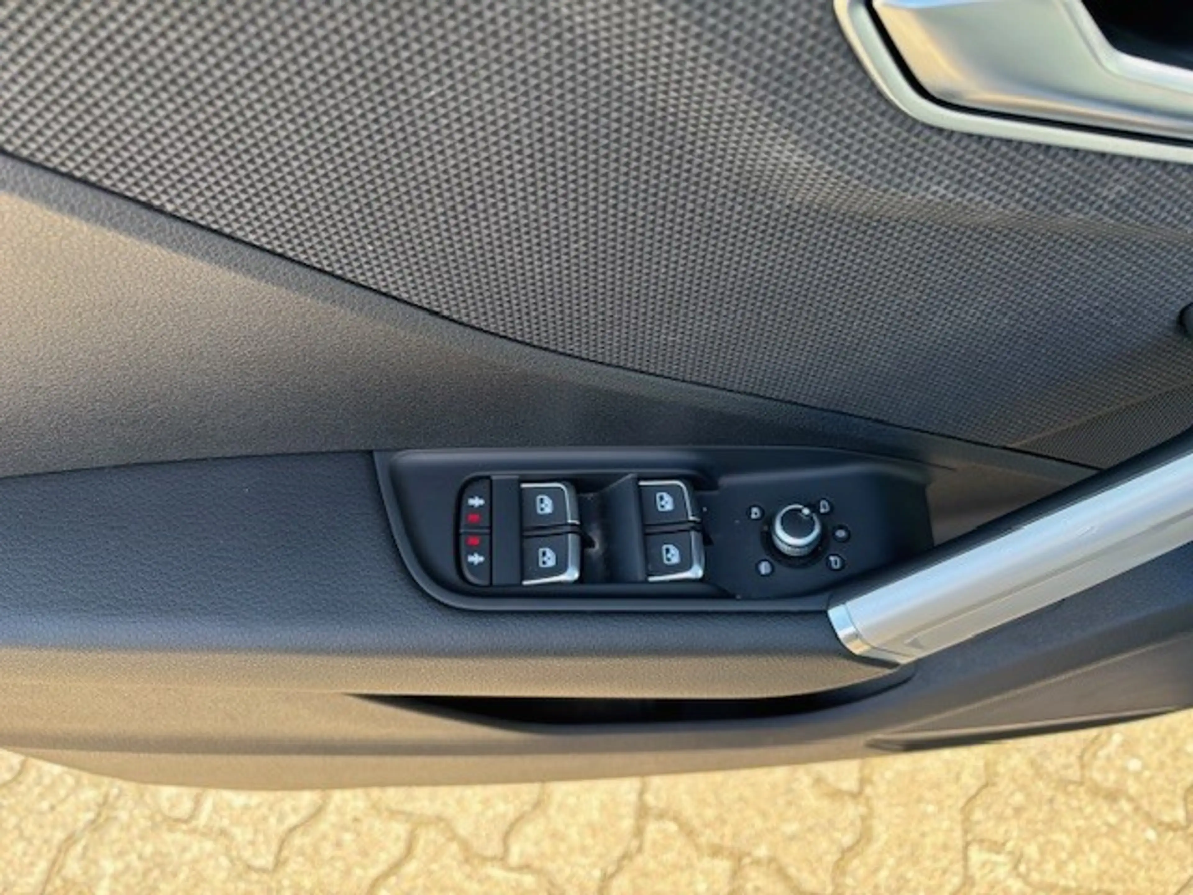 Audi Q2 35 TFSI S-Tronic S-Line, Matrix, Komfort plus — photo 10