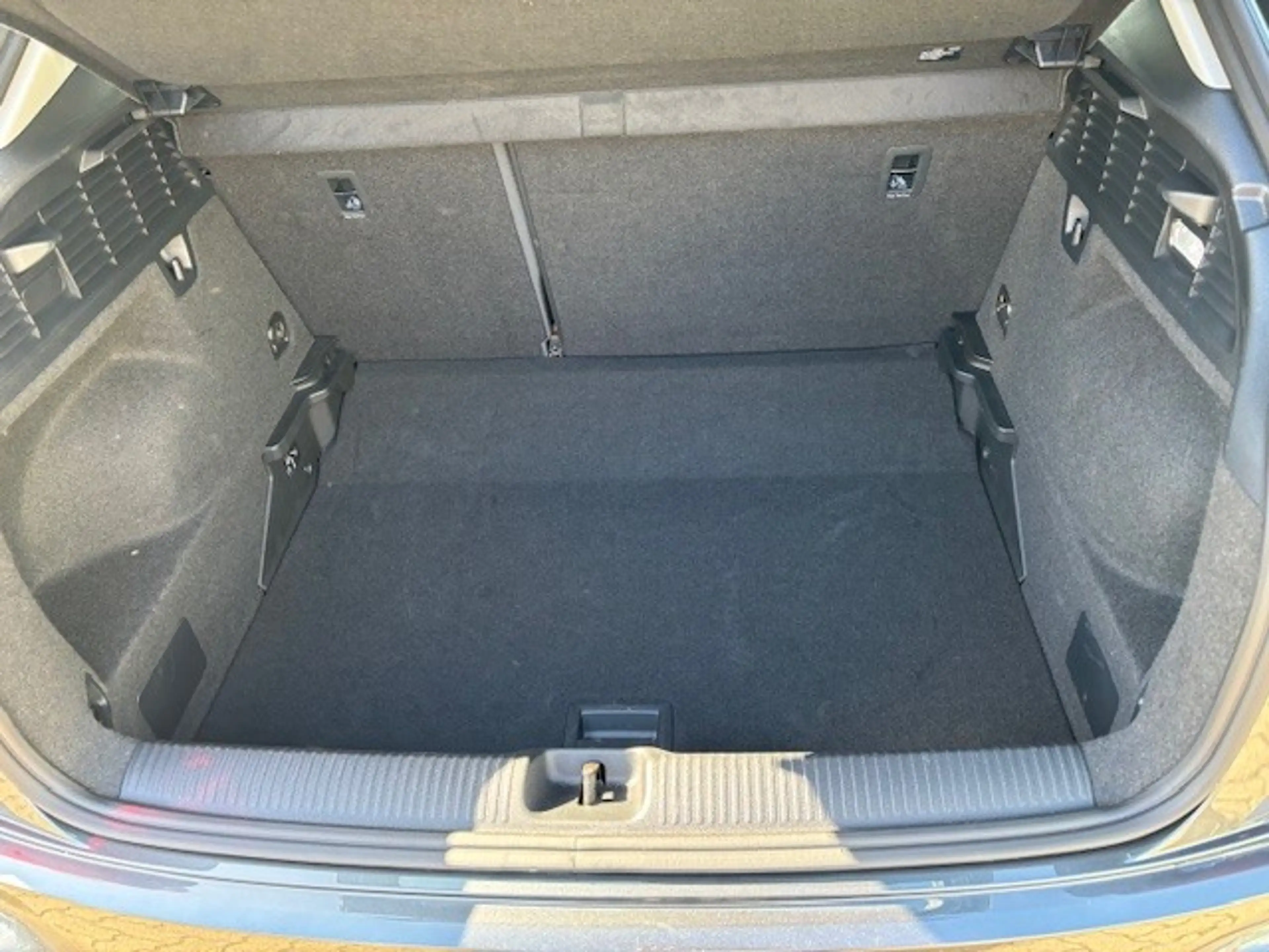 Audi Q2 35 TFSI S-Tronic S-Line, Matrix, Komfort plus — photo 6