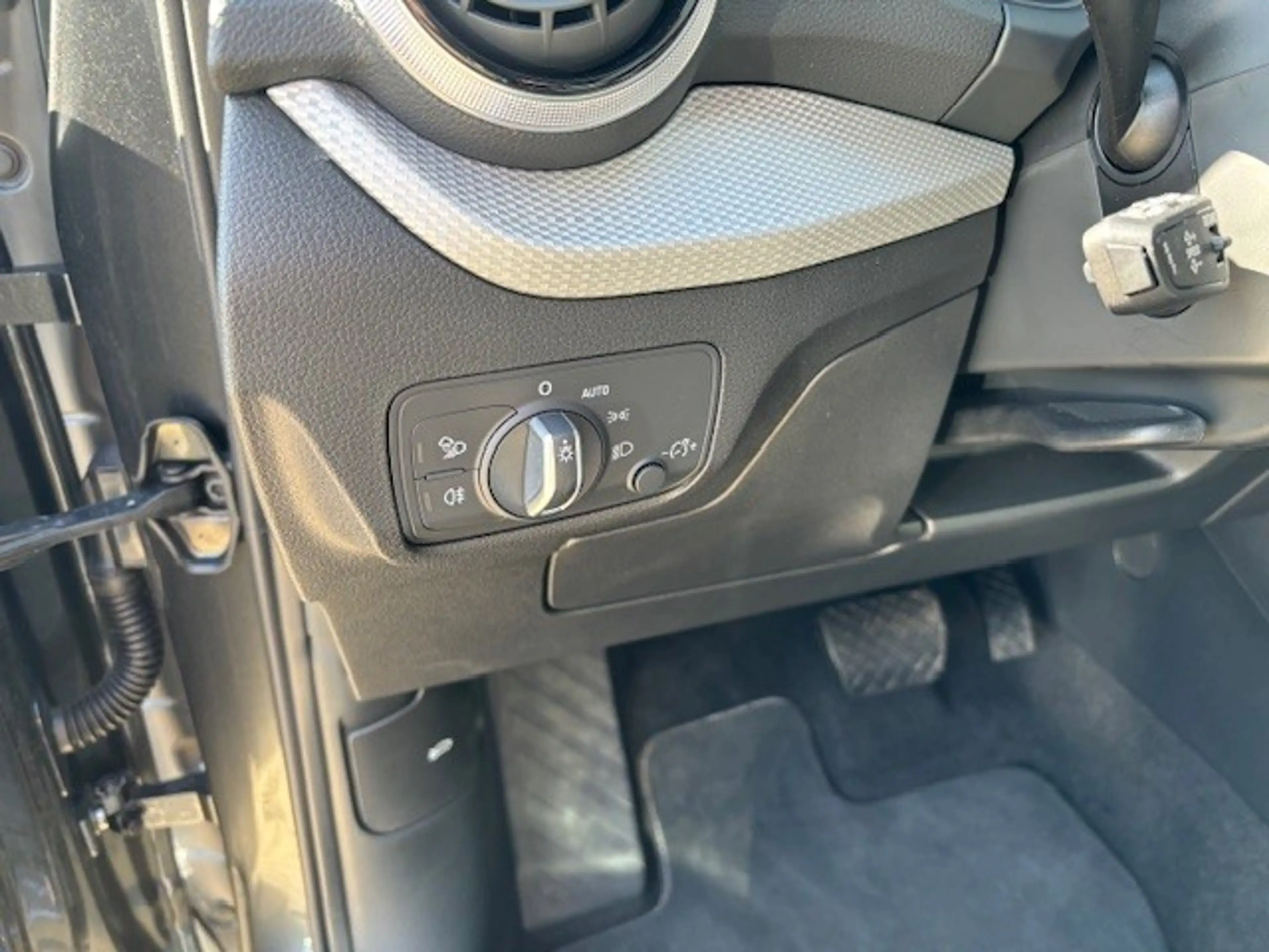 Audi Q2 35 TFSI S-Tronic S-Line, Matrix, Komfort plus — photo 11