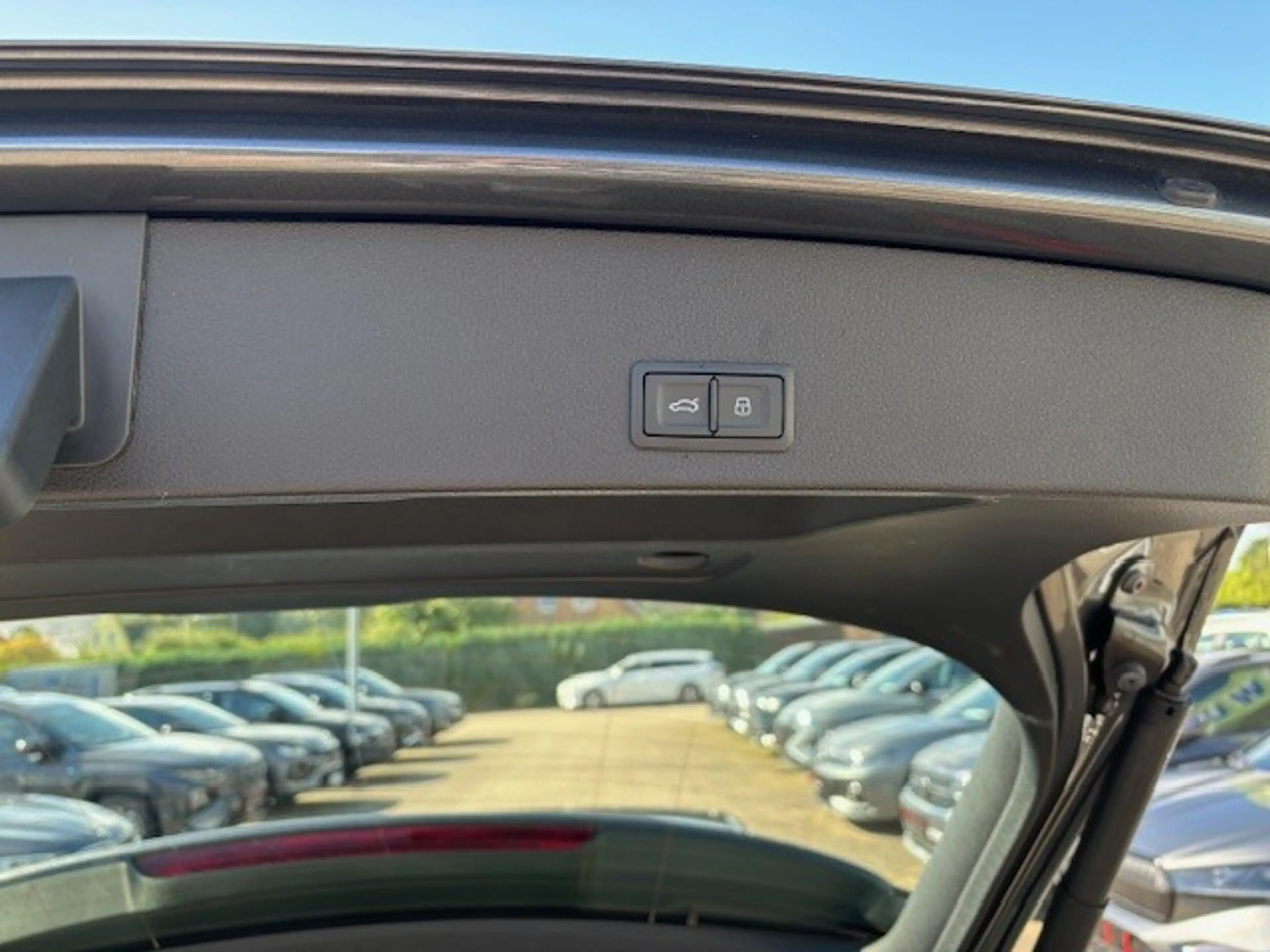 Audi Q2 35 TFSI S-Tronic S-Line, Matrix, Komfort plus — photo 7
