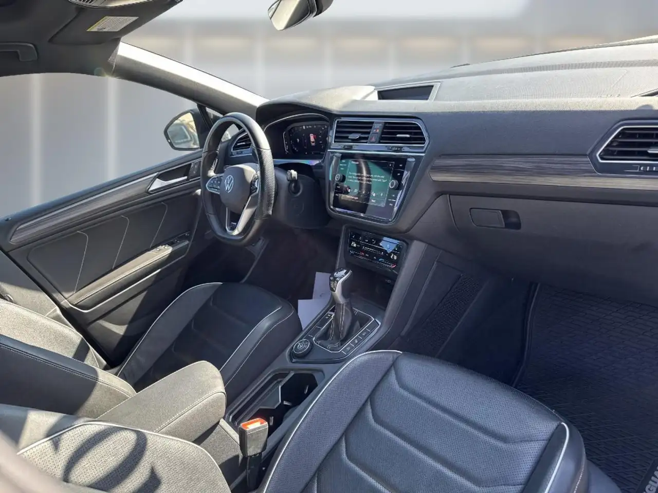 Volkswagen Tiguan снимка Volkswagen Tiguan